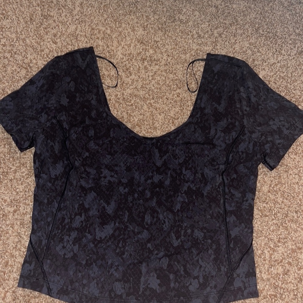 Lululemon crop top